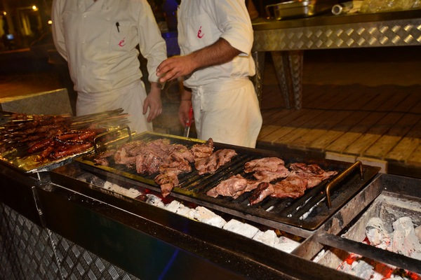 Edde Sands BBQ Pieds Dans Leau